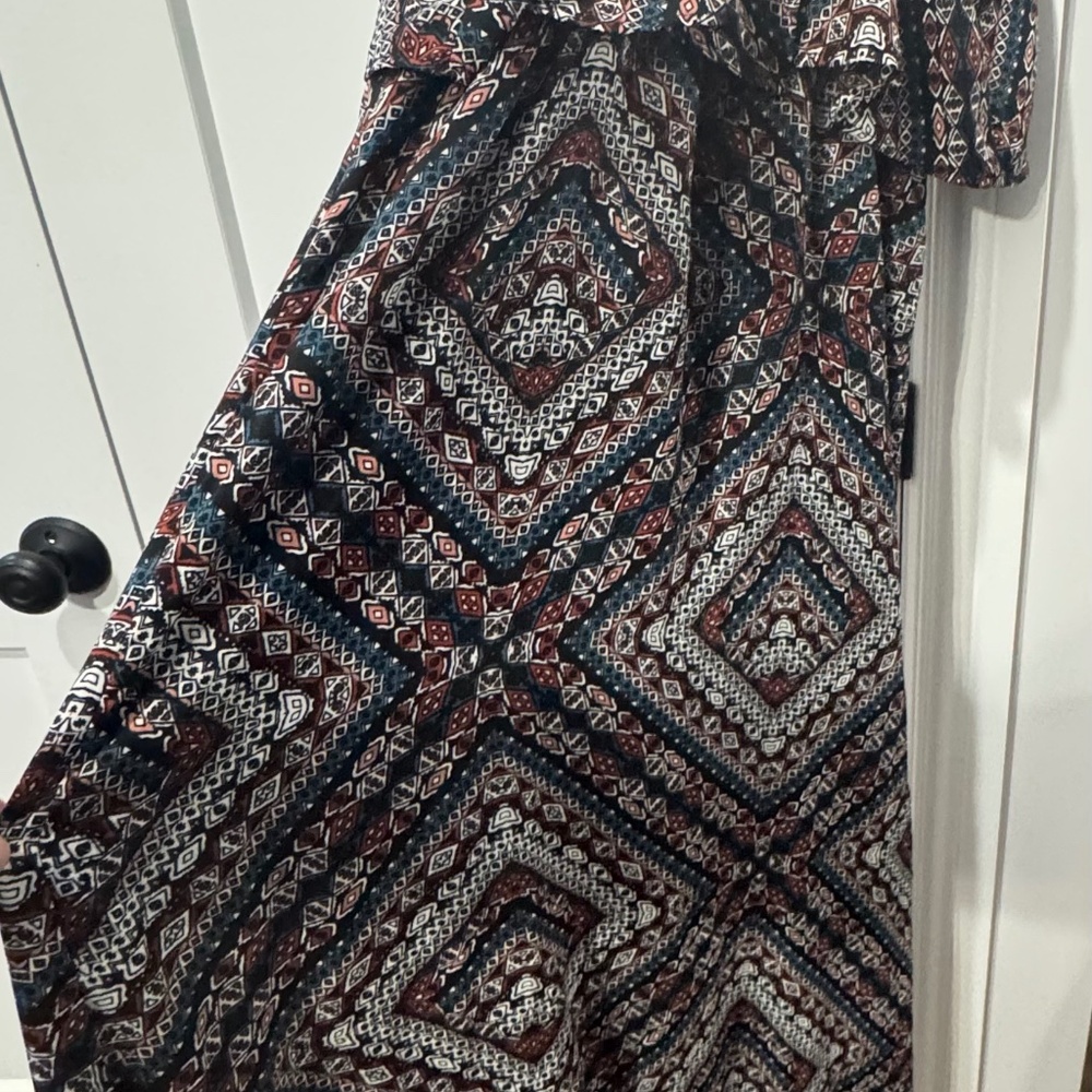 Dynamite Boho Maxi Dress Geometric Print Strappy Flowy Women’s Size L